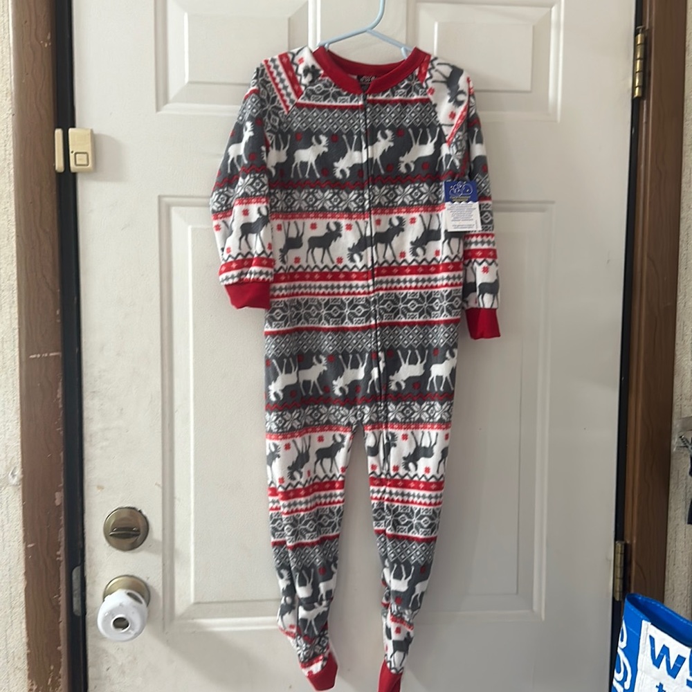 PJS & PRESENTS FAIR ISLE PRINTED FLEECE FOOTIE PAJAMAS: GRAY/WHITE/RED:NWT:SZ 4T